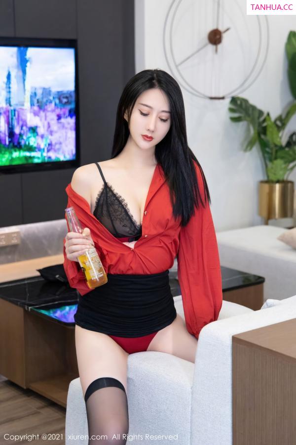 苏小曼  [XiuRen]高清写真图 2021.11.23 No.4253 苏小曼babyface第14张图片